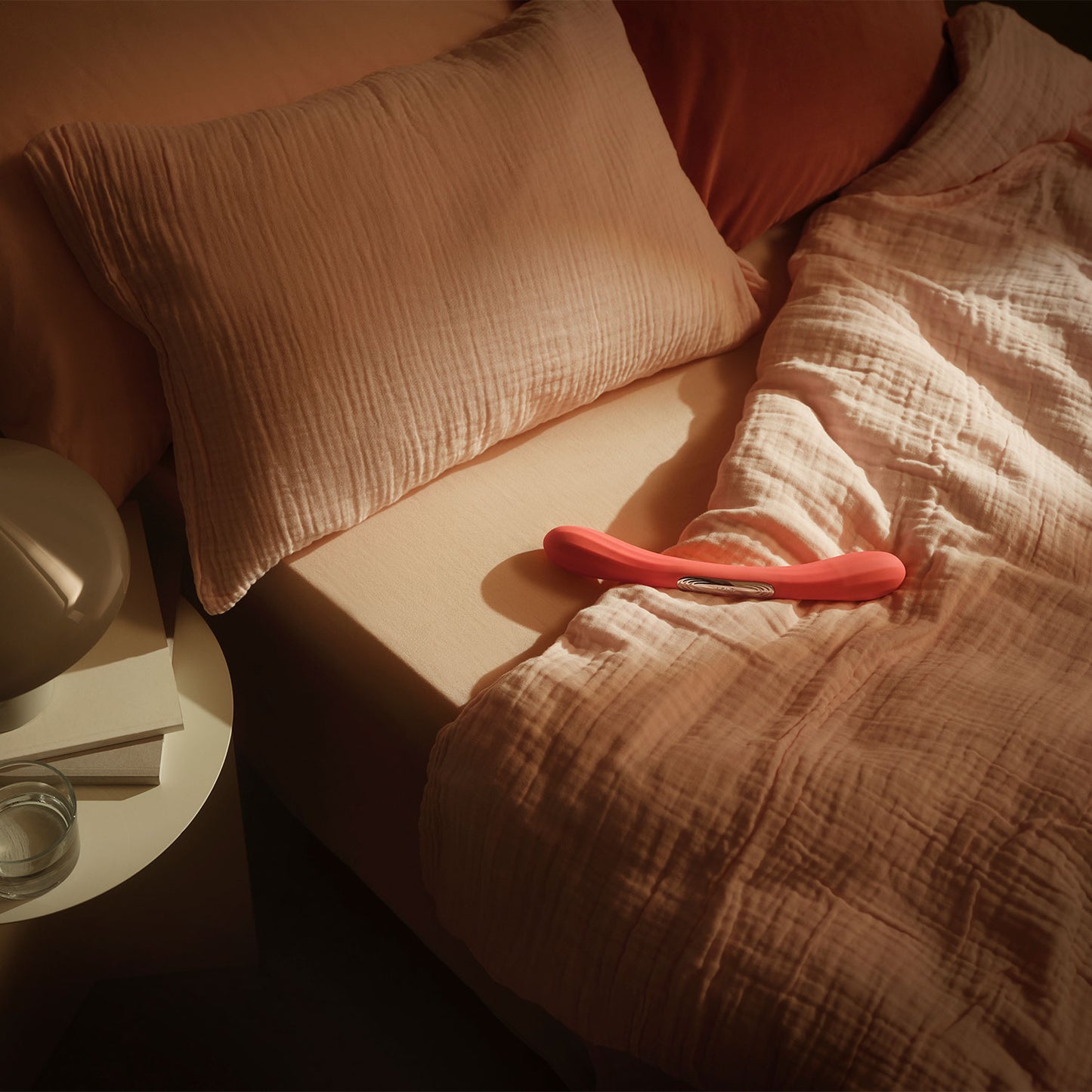 Lelo - Boomerang App-Controlled Dual Ended Vibrator Coral Red