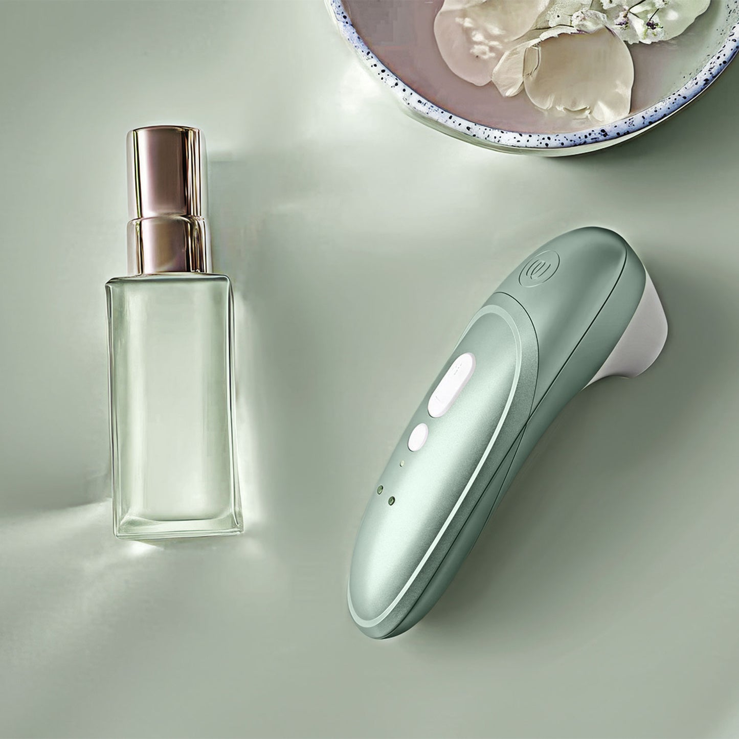 PRE-ORDER: Womanizer PRO Clitoral Stimulator Sage